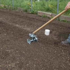 One-Row Pinpoint Seeder 8 One-Row Pinpoint Seeder -US Garden Supplies Sales 2024 09284 03 one row seeder